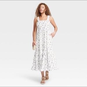 Universal Thread Blue and White Floral Maxi Dress